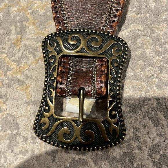 WIDE BLACK BELT all leather that is thinner on the ends - Picture 2 of 4